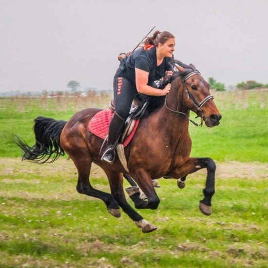 Езда сред природата до София от Макароон