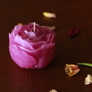 Подарете светлина с „Курс по изработка на свещи“