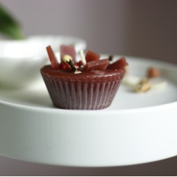 Подарете светлина с „Курс по изработка на свещи“