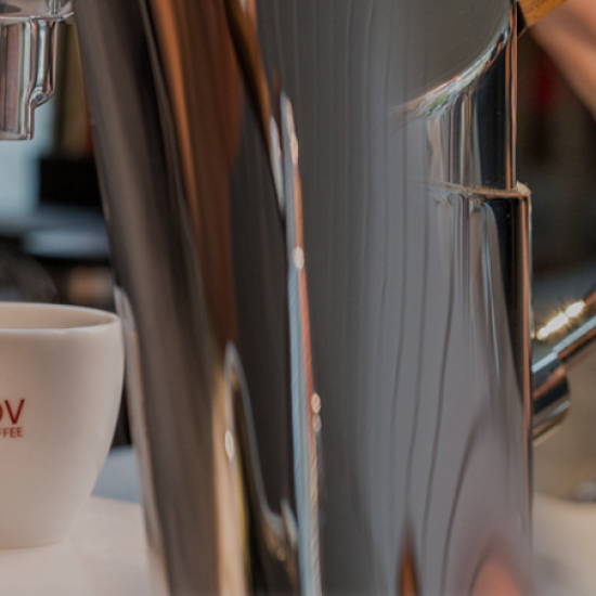 Научете тайните на еспресото с "Курс Еспресология" от Маkaroon