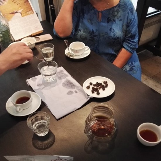 Усъвършенствайте изкуството за направа на кафе с „Курс Бариста Любител“ от Makaroon