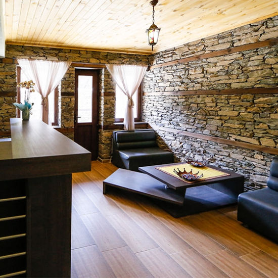 Подарете си една пълноценна почивка с Нощувка за двама + закуска в къща за гости Калпаците в с. Скребатно от Makaroon