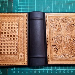 Работилница по книговезане – създайте тефтер с кожена подвързия във Велико Търново