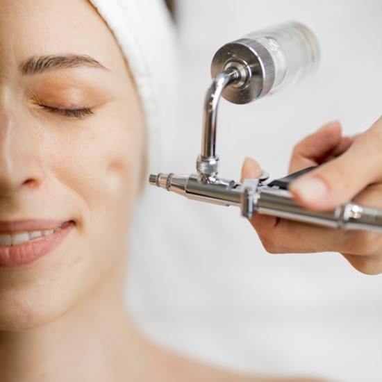 Обогатете кожата си с кислородна терапия и подходяща маска за възстановяване в Пловдив от Makaroon Обогатете кожата си с кислородна терапия и подходяща маска за възстановяване в Пловдив от Makaroon