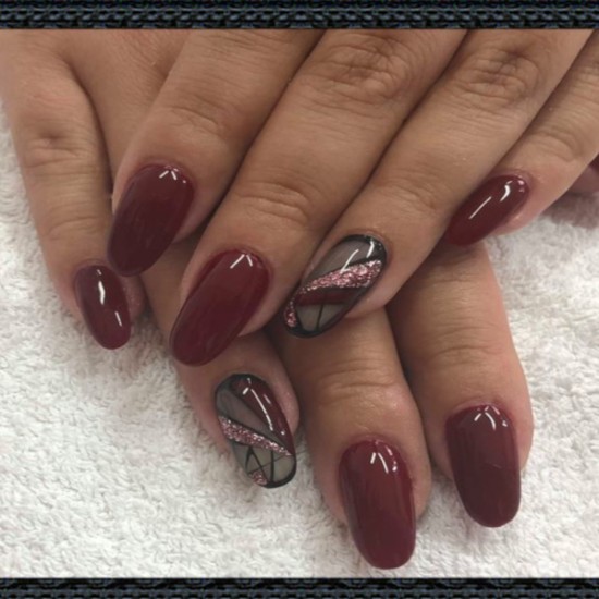 Удължаване на маникюр с гел + гел лак + декорация в Пловдив от Makaroon