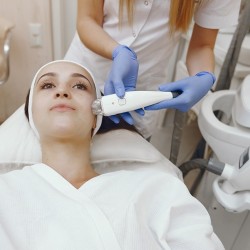 Красива и стегната кожа без бръчки с Радиочестотен лифтинг на лице в Пловдив Красива и стегната кожа без бръчки с Радиочестотен лифтинг на лице в Пловдив