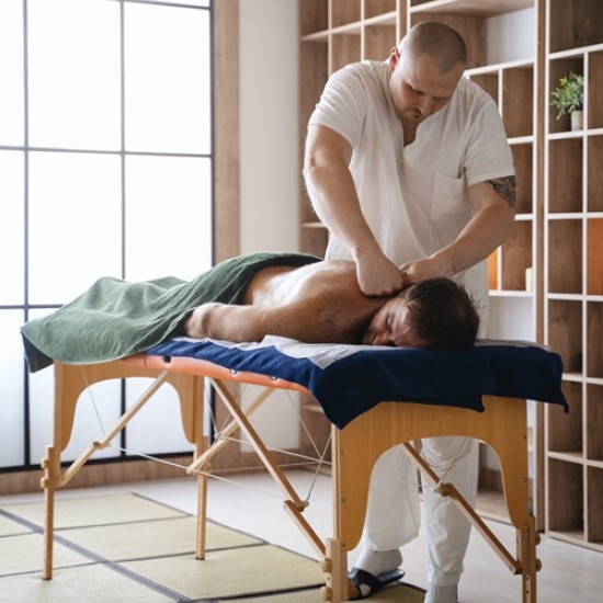 Възстановете тялото със Спортен масаж на цяло тяло в Пловдив от Makaroon