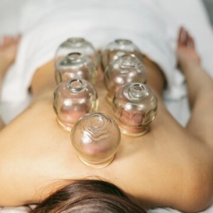 Пакет пълен релакс с "Антицелулитен масаж с вендузи + Педикюр с гел лак + Перлена вана" в Пловдив