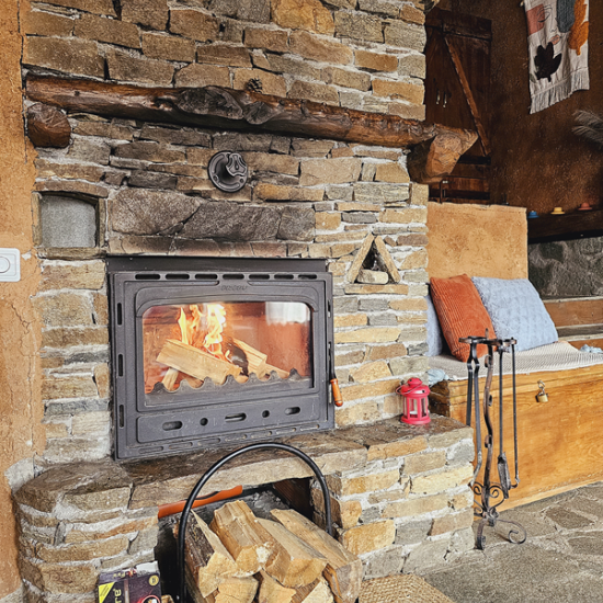 Нощувка за двама в дървена екокъща в Лещен от Makaroon