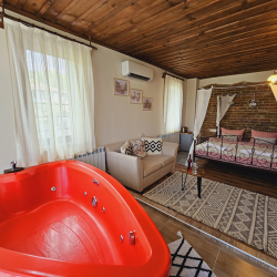 Нощувка за двама в стая Делукс в Панорама Хаус, с. Лещен