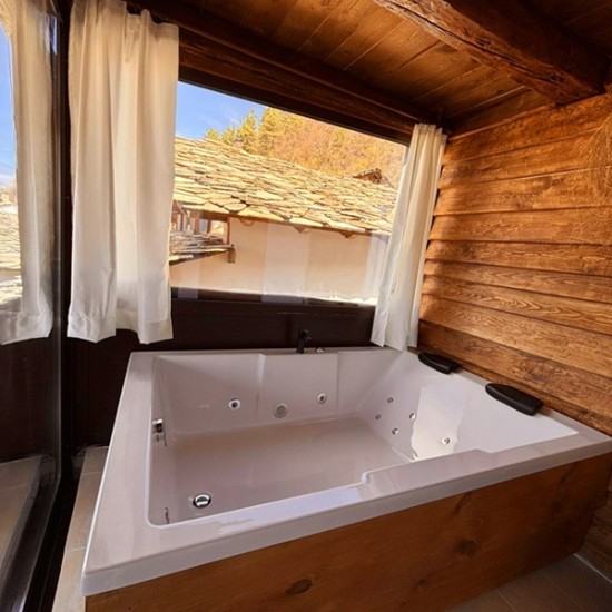 Подарете една незабравима почивка край Пирин във  „Вила Панорама 3“ от Makaroon