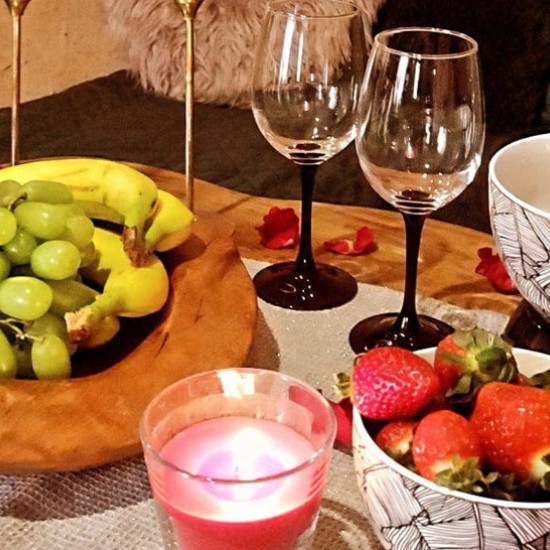 Романтична нощувка за двама в екокъща "Землянка" в Лещен от Makaroon