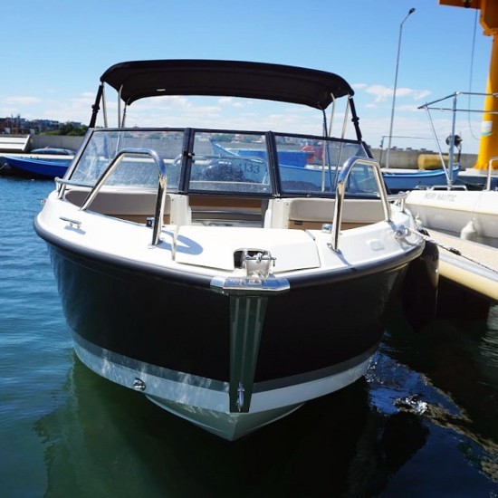 Разходка с моторна лодка из Бургаски залив от Макароон