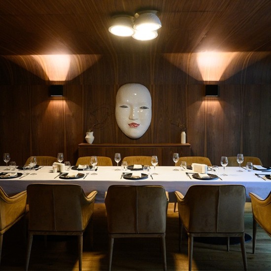 Изживейте истинска кулинарна история със 7-степенно дегустационно азиатско меню за двама в MIZU Sofia с Chef Lee от Makaroon