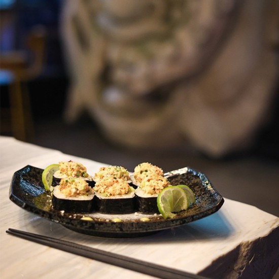 Изживейте истинска кулинарна история със 7-степенно дегустационно азиатско меню за двама в MIZU Sofia с Chef Lee от Makaroon