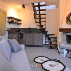 Заслужена почивка с „Уикенд в Marand Villas’’ – къщичка за трима в Банско