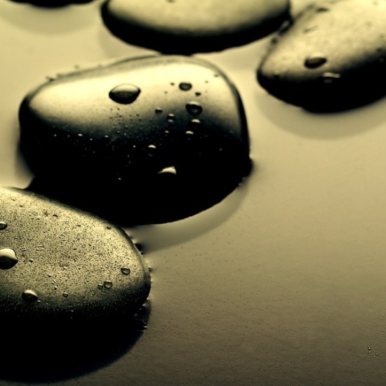 Насладете се на един релаксиращ Малайзийски масаж на цяло тяло и лице от Makaroon