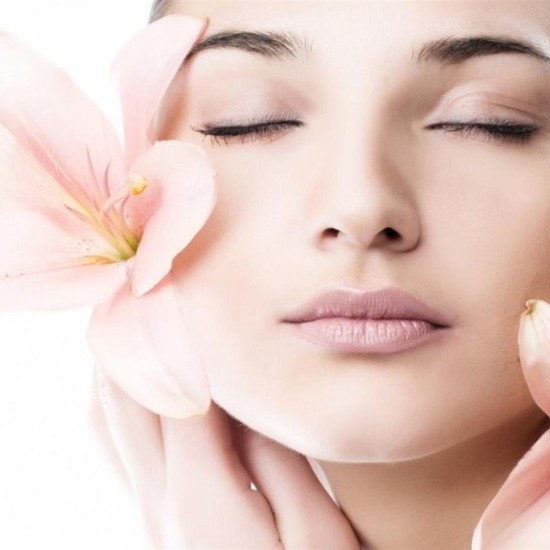 Подмладяваща терапия за лице с хиалуронова киселина в Пловдив от Makaroon