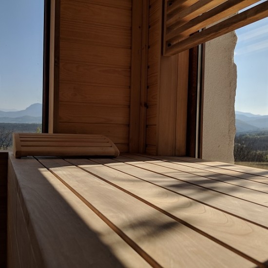 Арома масаж "Кралица на пещерата" - комплекс Магура от Макароон