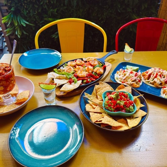 Море от вкусове с " Дегустация на четиристепенно морско меню ПАСИФИКО в Такотека" от Makaroon