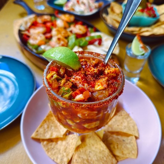 Море от вкусове с " Дегустация на четиристепенно морско меню ПАСИФИКО в Такотека" от Makaroon