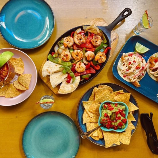 Море от вкусове с " Дегустация на четиристепенно морско меню ПАСИФИКО в Такотека" от Makaroon