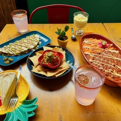 Мексиканска фиеста: Дегустация на четиристепенно меню за двама в Такотека Мексиканска фиеста: Дегустация на четиристепенно меню за двама в Такотека