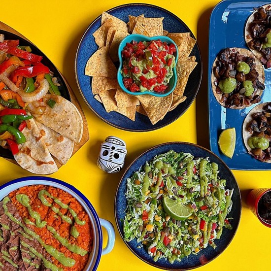 Топла храна и емоции с "Дегустация на четиристепенно меню "ВЕГАН" в Такотека" от Makaroon