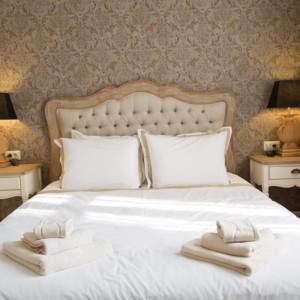 В Долината на виното за двама с "Нощувка и винен тур в Midalidare Hotel & Spa"