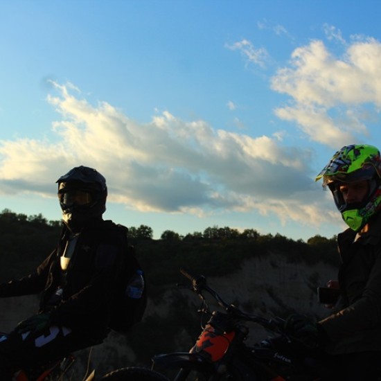 Посетете едни от най-забележителните места край Мелник с 2-часов тур с електрически мотор от Makaroon