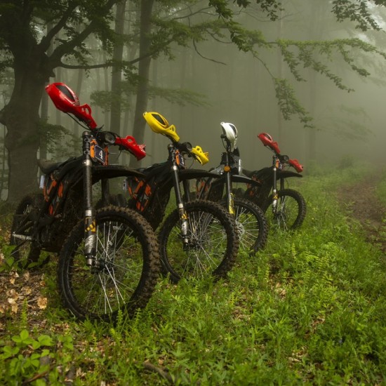 Екстремно офроуд приключение с електрически кросов мотор край Пазарджик от Макароон Екстремно офроуд приключение с електрически кросов мотор край Пазарджик от Makaroon.bg