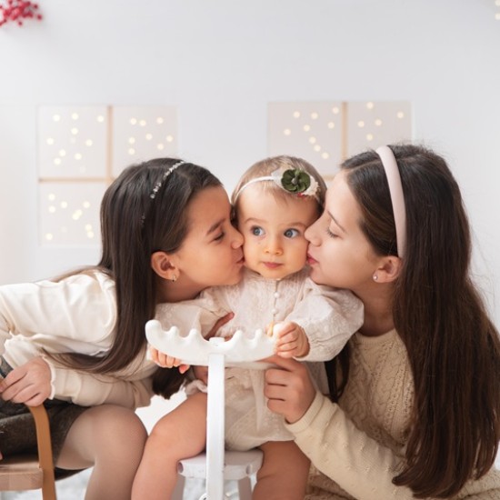 Коледа е още по-вълшебна с Луксозна семейна фотосесия от Makaroon Коледа е още по-вълшебна с Луксозна семейна фотосесия от Makaroon