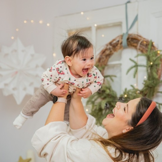 Коледа е още по-вълшебна с Луксозна семейна фотосесия от Makaroon Коледа е още по-вълшебна с Луксозна семейна фотосесия от Makaroon