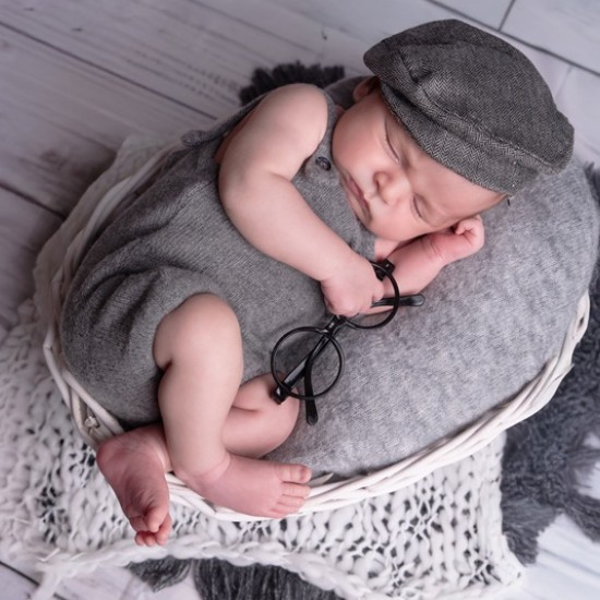 Запечатайте най-скъпите моменти от живота с Професионална фотосесия за новородени от Makaroon