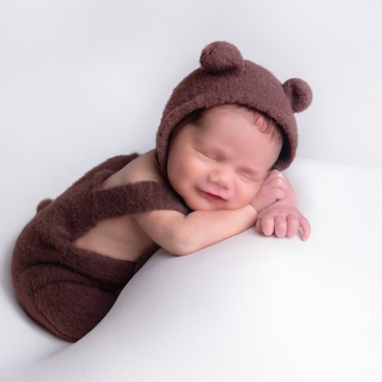 Запечатайте най-скъпите моменти от живота с Професионална фотосесия за новородени от Makaroon