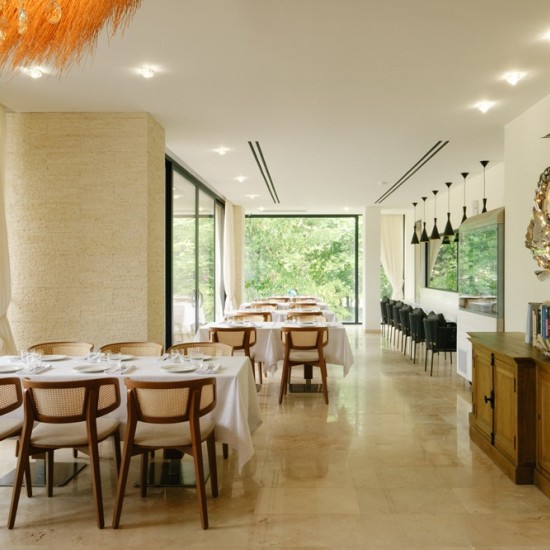 Сензация за сетивата с Вечеря за двама в Niki Mediterranean Restaurant от Makaroon