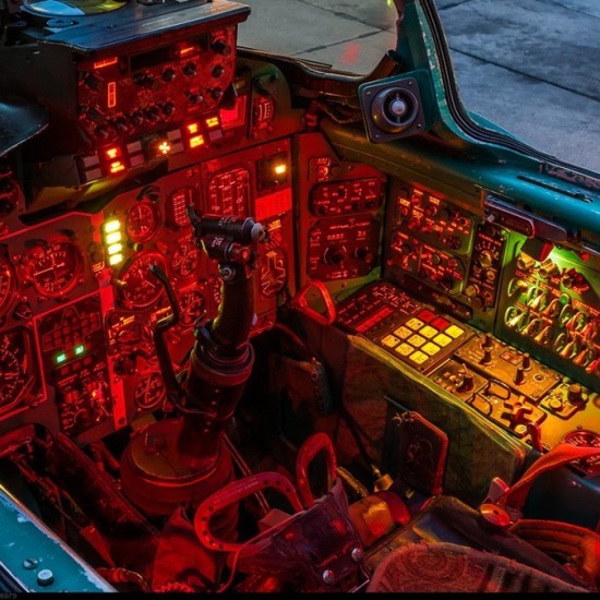 Авиосимулатор - забавление от ново измерение от Makaroon