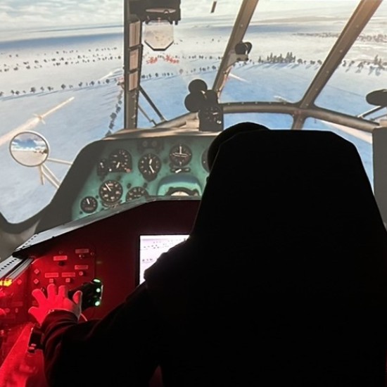 Усетете тръпката от пилотирането с авиосимулатор на хеликоптер от Makaroon Усетете тръпката от пилотирането с авиосимулатор на хеликоптер от Makaroon