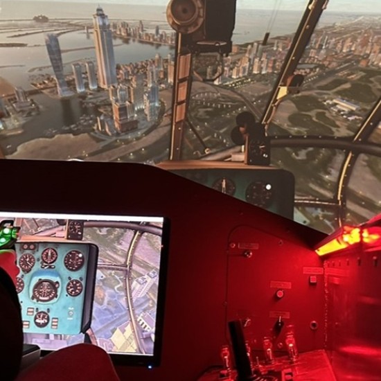 Усетете тръпката от пилотирането с авиосимулатор на хеликоптер от Makaroon Усетете тръпката от пилотирането с авиосимулатор на хеликоптер от Makaroon