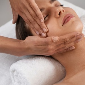 Японски терапевтичен масаж на лице Кобидо в Стара Загора