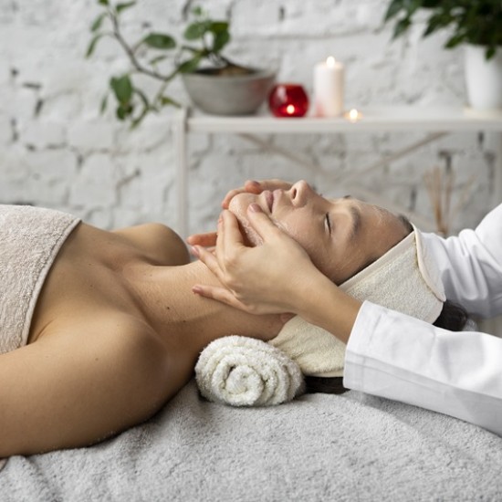 Подарете си цялостна грижа за Вашето здраве, започвайки от лицето, с Японски терапевтичен масаж Кобидо от Makaroon