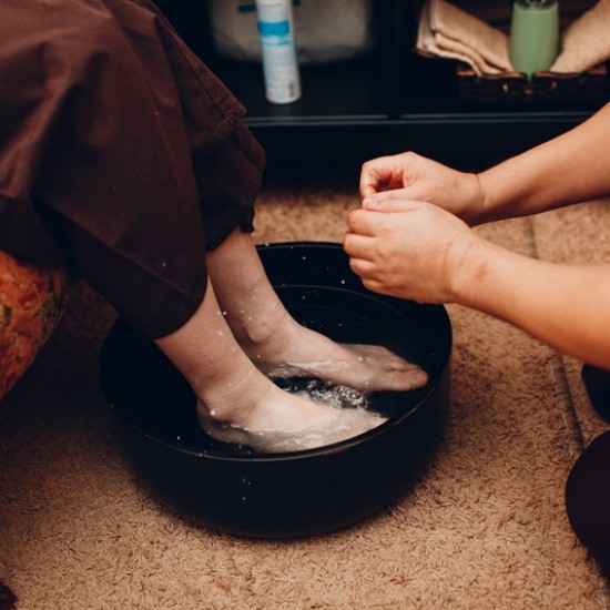 Погрижете се за здравето на краката си с Рефлексотерапия + ваничка със соли против умора и стрес в Стара Загора от Makaroon Погрижете се за здравето на краката си с Рефлексотерапия + ваничка със соли против умора и стрес в Стара Загора от Makaroon