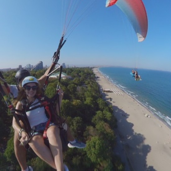 Полет с парапланер в Бургас от Makaroon.bg
