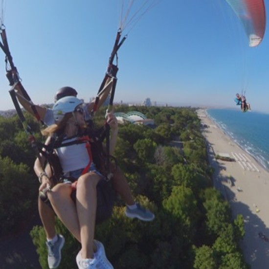 Полет с парапланер в Бургас от Makaroon.bg