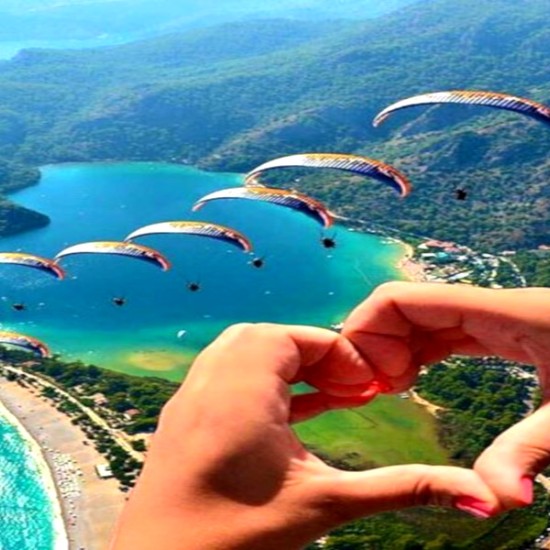 Полет с тандемен парапланер + видеозаснемане с HD камера | Makaroon.bg