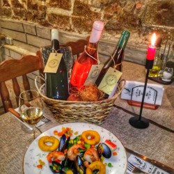 Романтична вечеря за двама в ресторант-галерия в Пловдив 