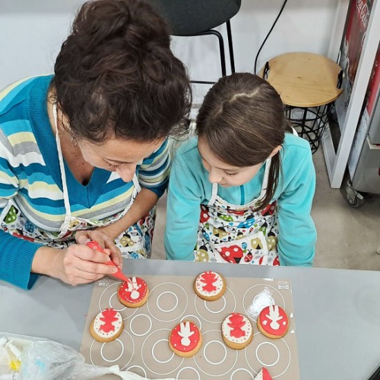 Кулинарна и творческа работилница за деца от Makaroon Кулинарна и творческа работилница за деца от Makaroon