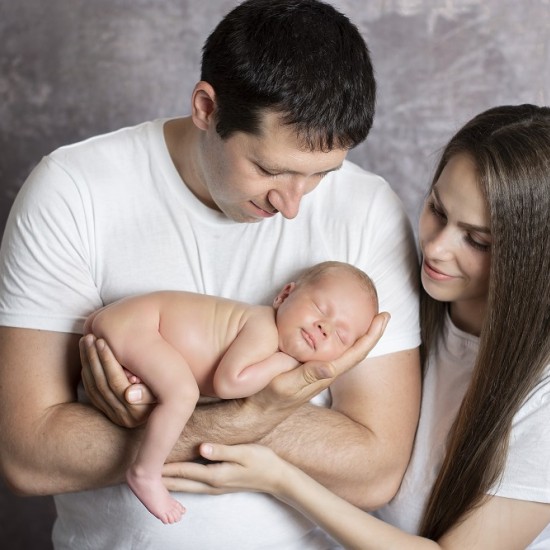 Запечатайте най-милите моменти с Фотосесия за новородени в гр. Стара Загора от Makaroon