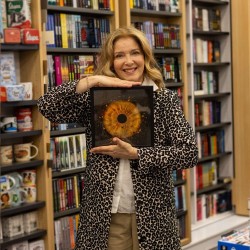 Превърнете вашите очи в уникална картина с ирисова фотография във Варна