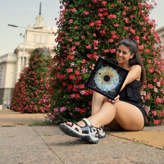 Превърнете вашите очи в уникална картина с ирисова фотография  в София от Makaroon